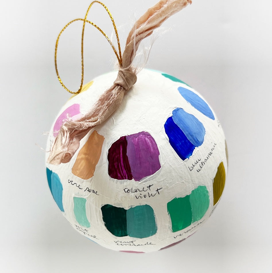 Georgia Artist Palette Round Ornament