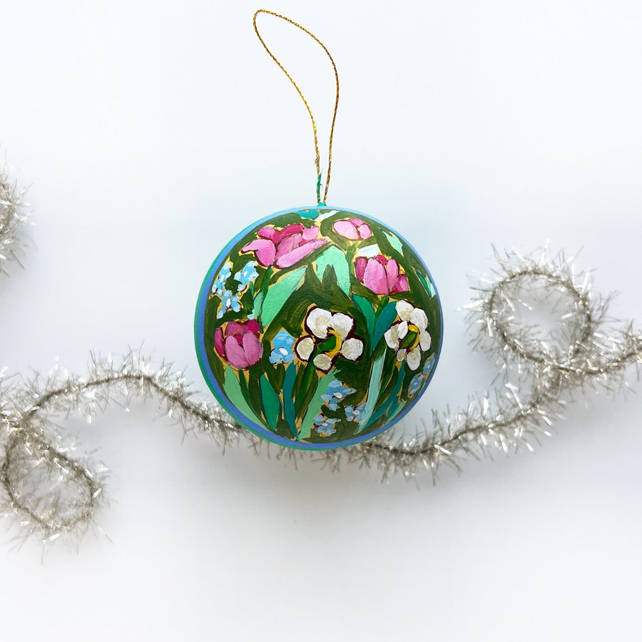 Giverny Gardens Round Ornament Vintage Green 4